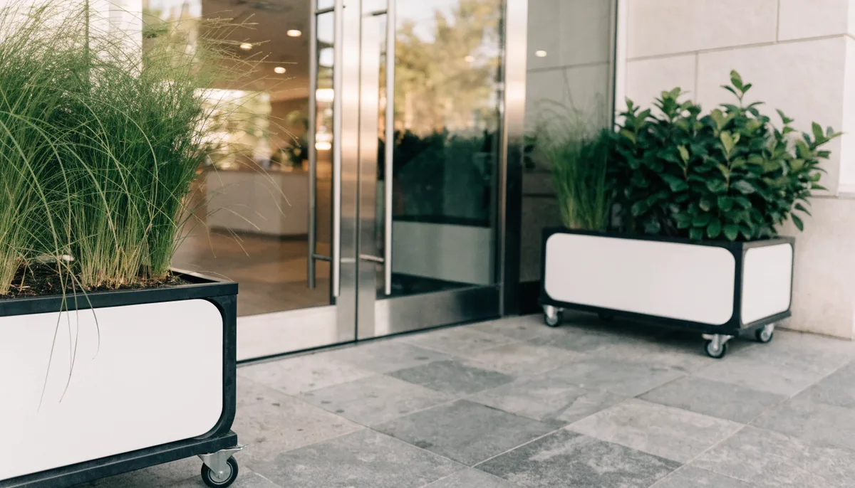 Mobile Restaurant Planters
